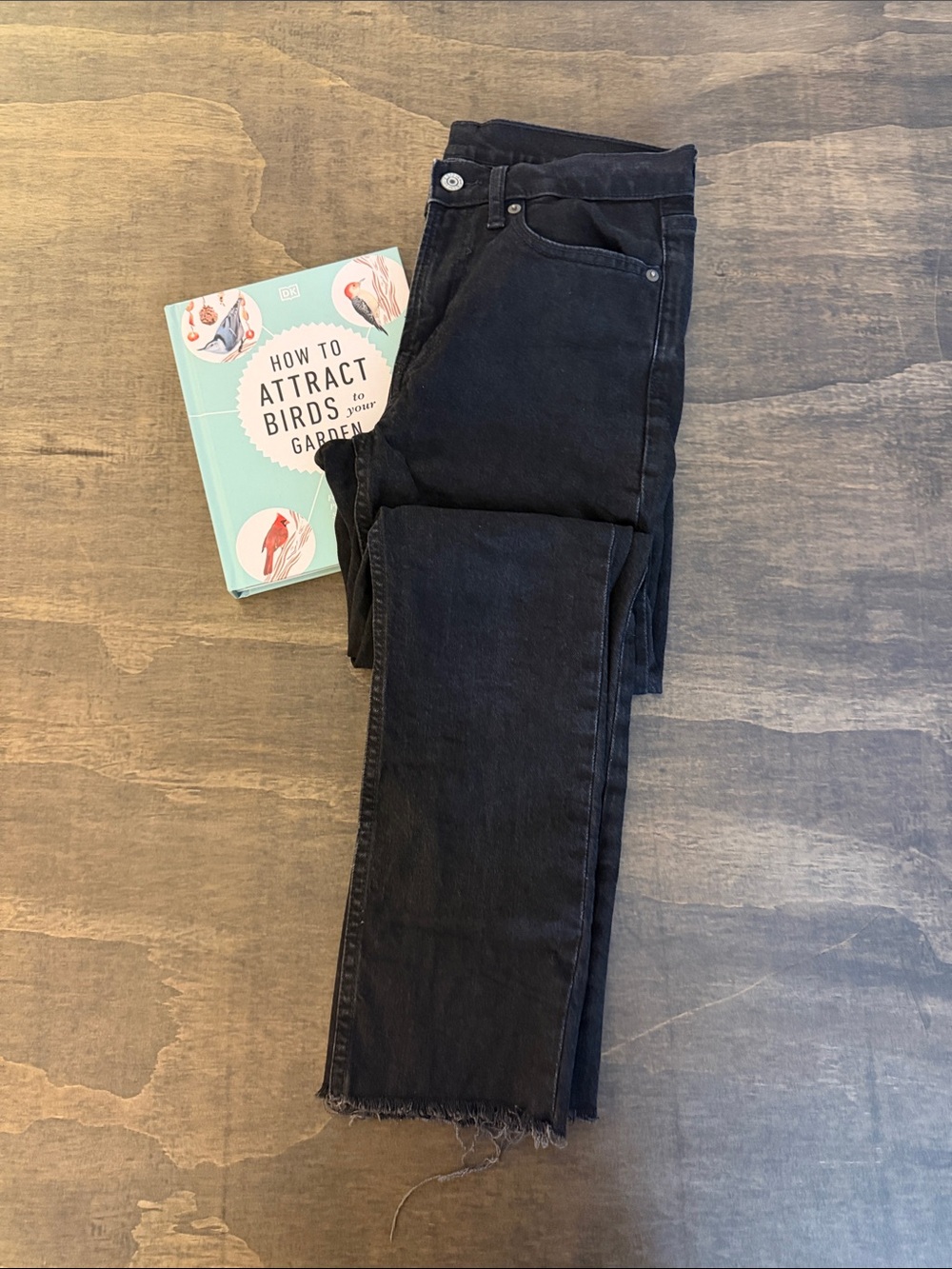 Gap Women’s Black Straight-Leg Jeans
